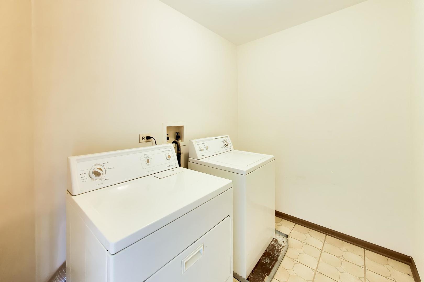 5576 Lavender Court, Rolling Meadows, IL 60008