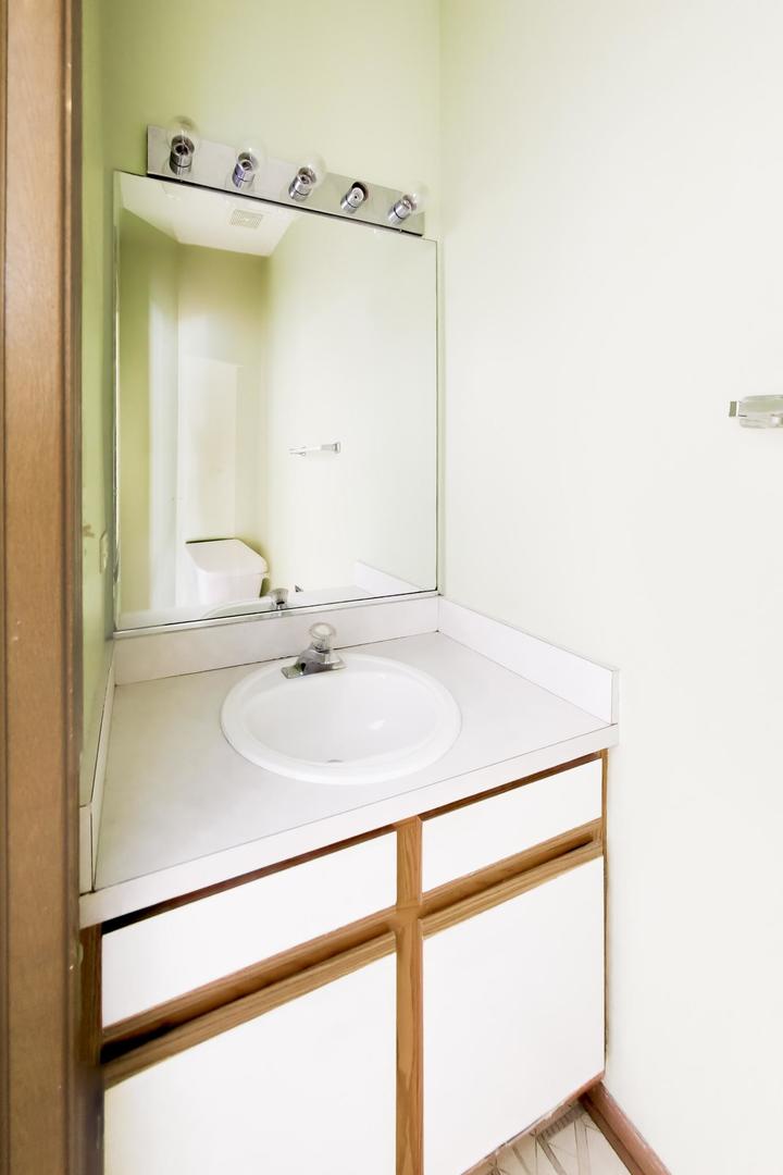 5576 Lavender Court, Rolling Meadows, IL 60008