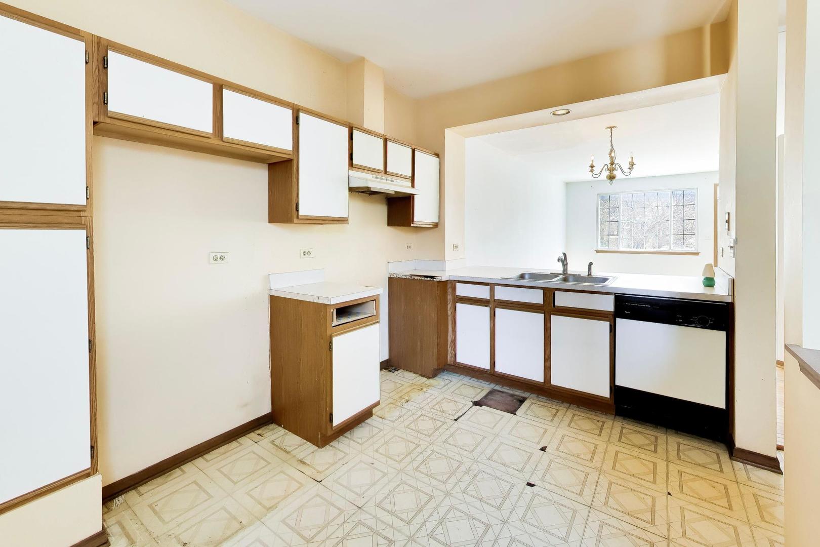 5576 Lavender Court, Rolling Meadows, IL 60008