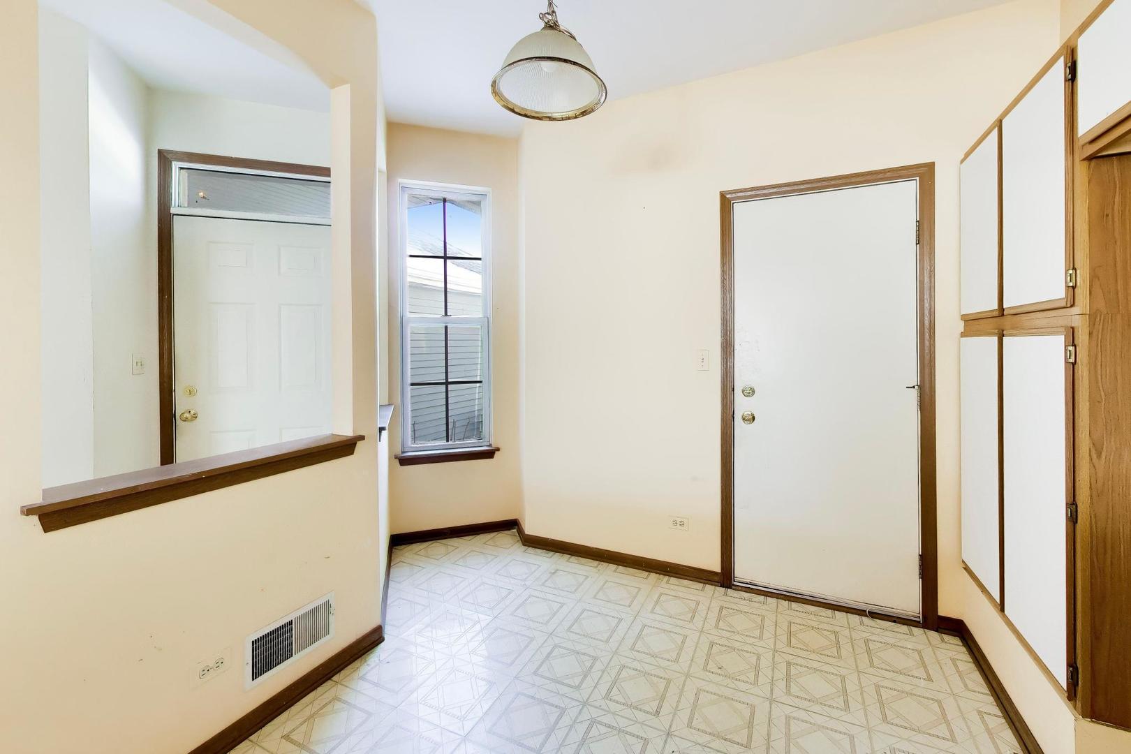 5576 Lavender Court, Rolling Meadows, IL 60008