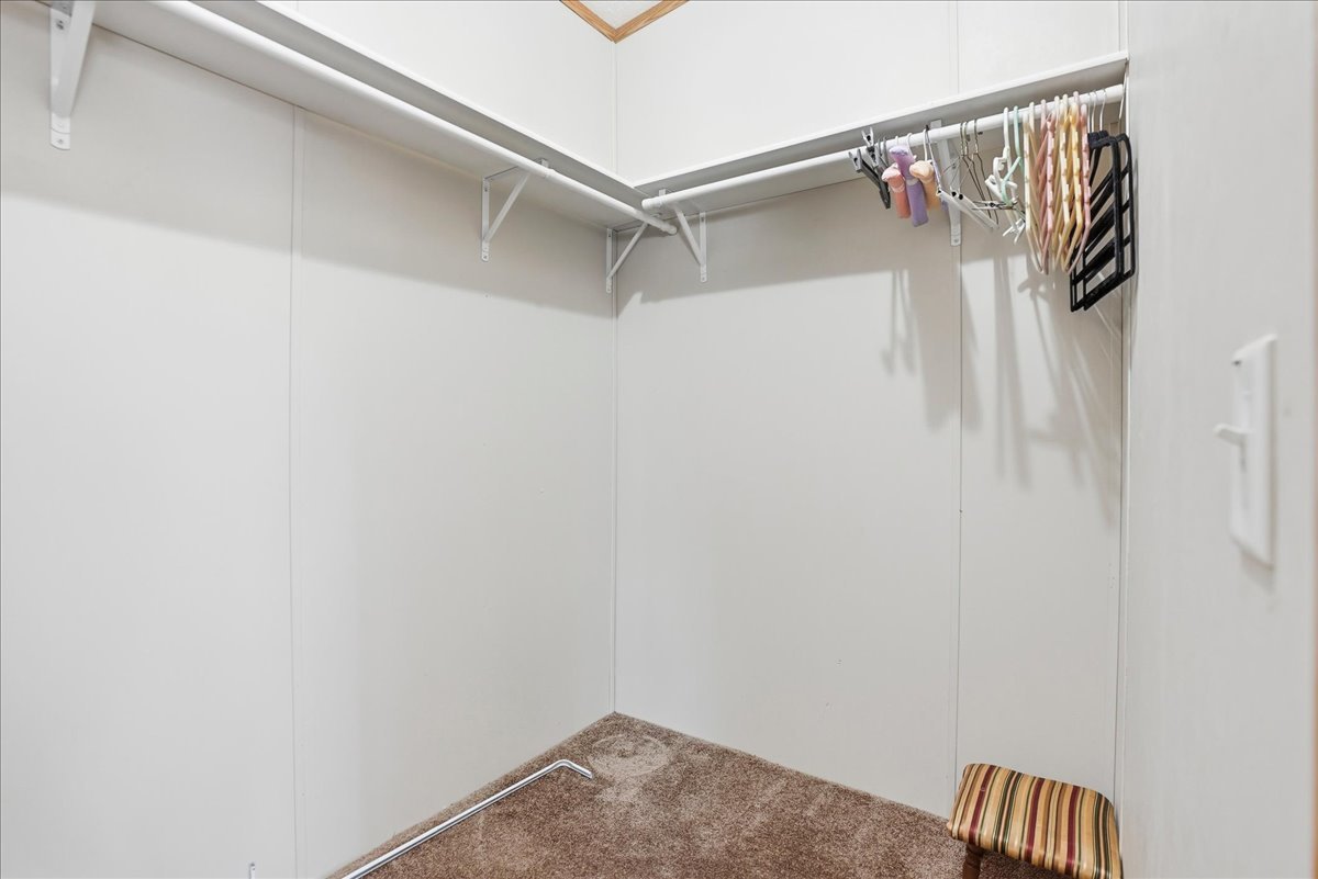 233 Avenue E Street, Bloomington, IL 61704