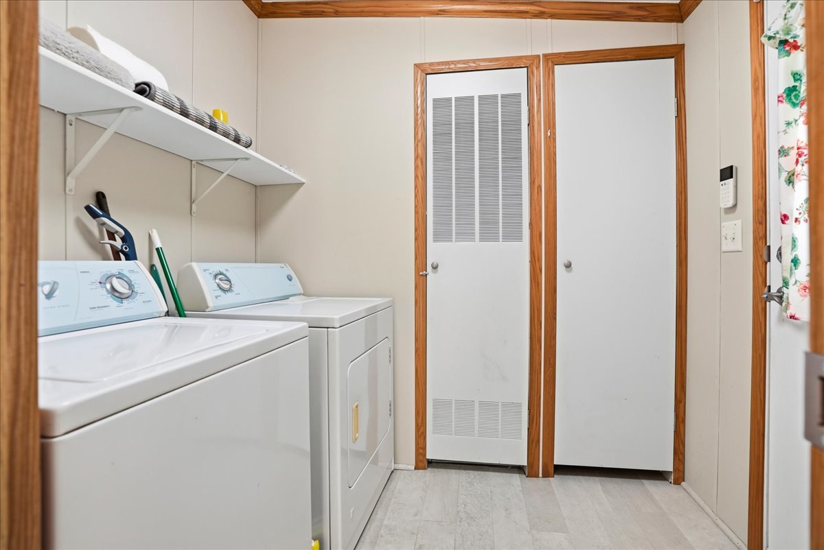 233 Avenue E Street, Bloomington, IL 61704