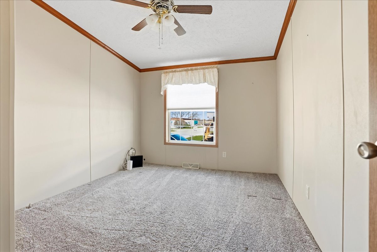 233 Avenue E Street, Bloomington, IL 61704