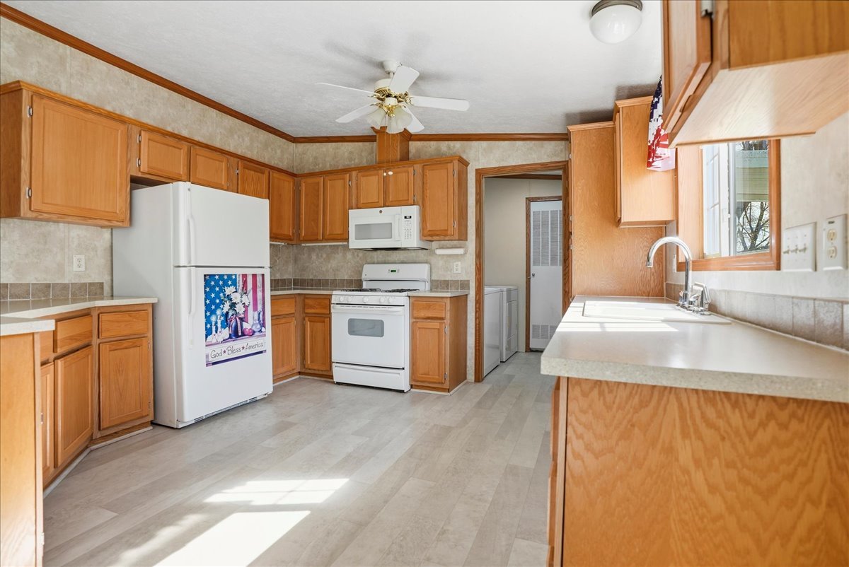 233 Avenue E Street, Bloomington, IL 61704