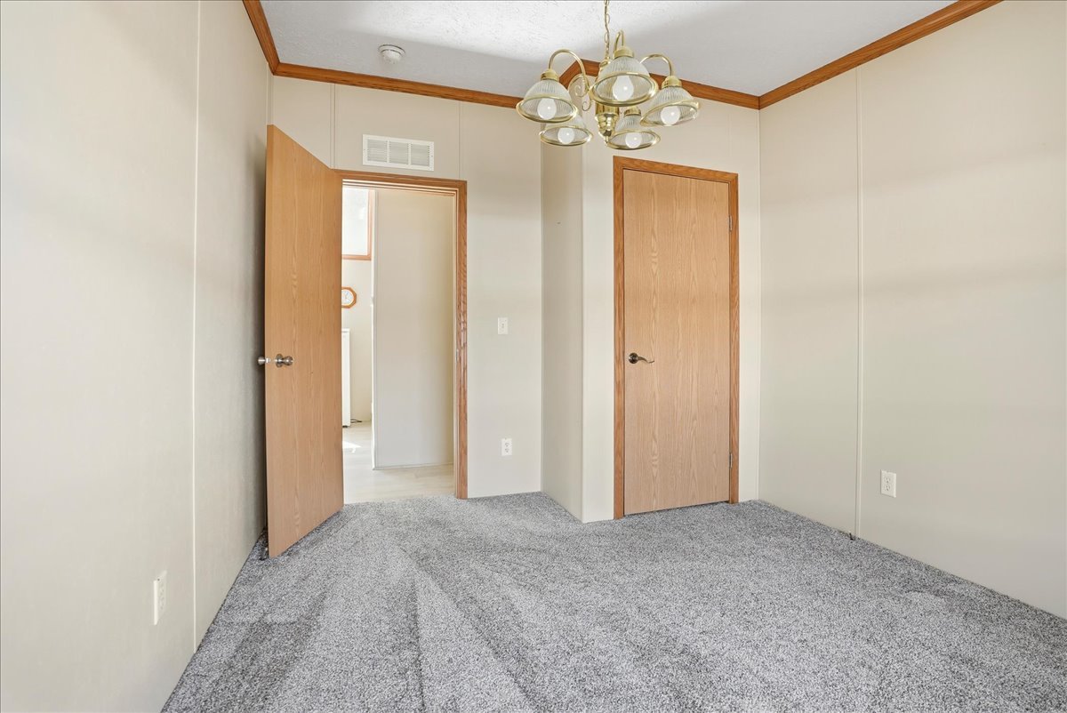 233 Avenue E Street, Bloomington, IL 61704