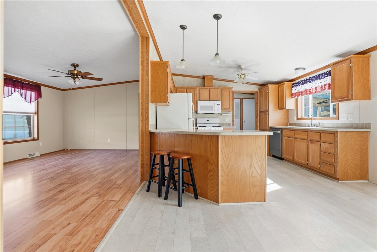 233 Avenue E Street, Bloomington, IL 61704