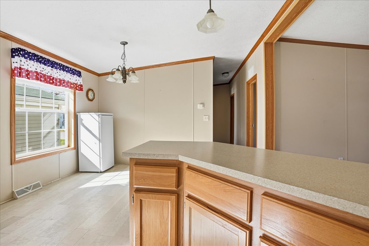 233 Avenue E Street, Bloomington, IL 61704