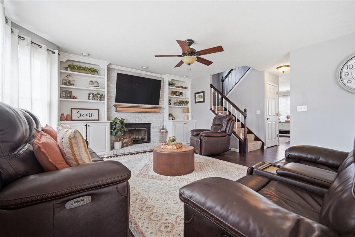 22 Long Cove Court, Bloomington, IL 61704