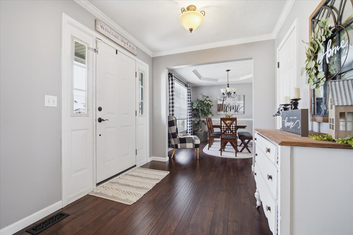 22 Long Cove Court, Bloomington, IL 61704