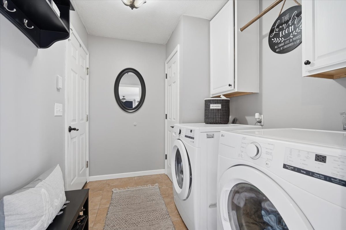 22 Long Cove Court, Bloomington, IL 61704