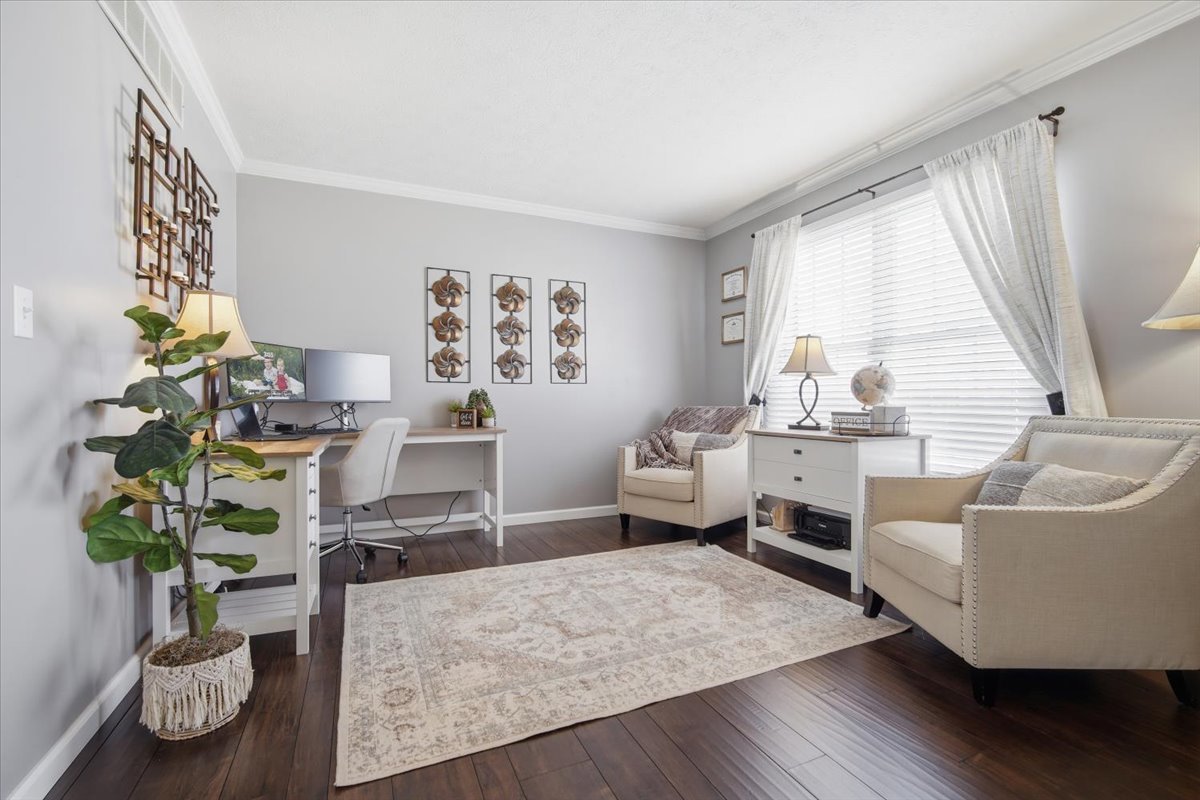 22 Long Cove Court, Bloomington, IL 61704