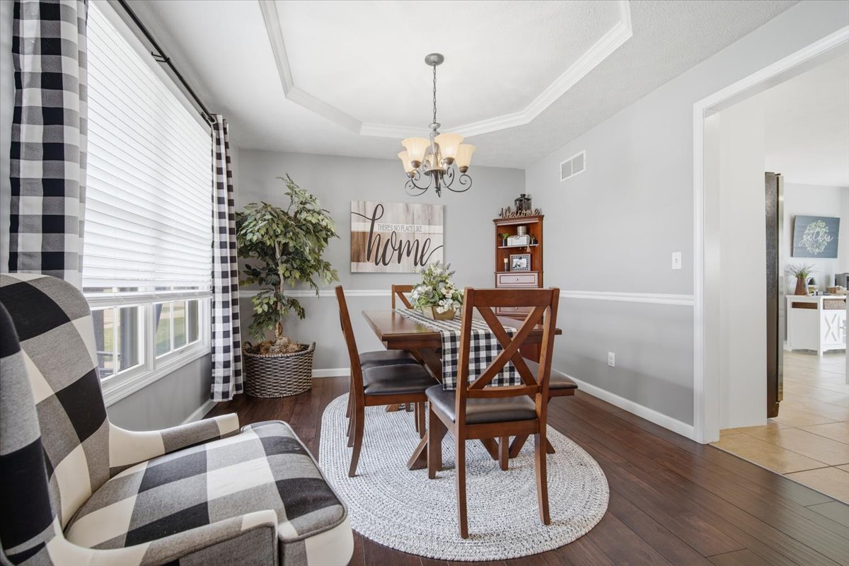 22 Long Cove Court, Bloomington, IL 61704