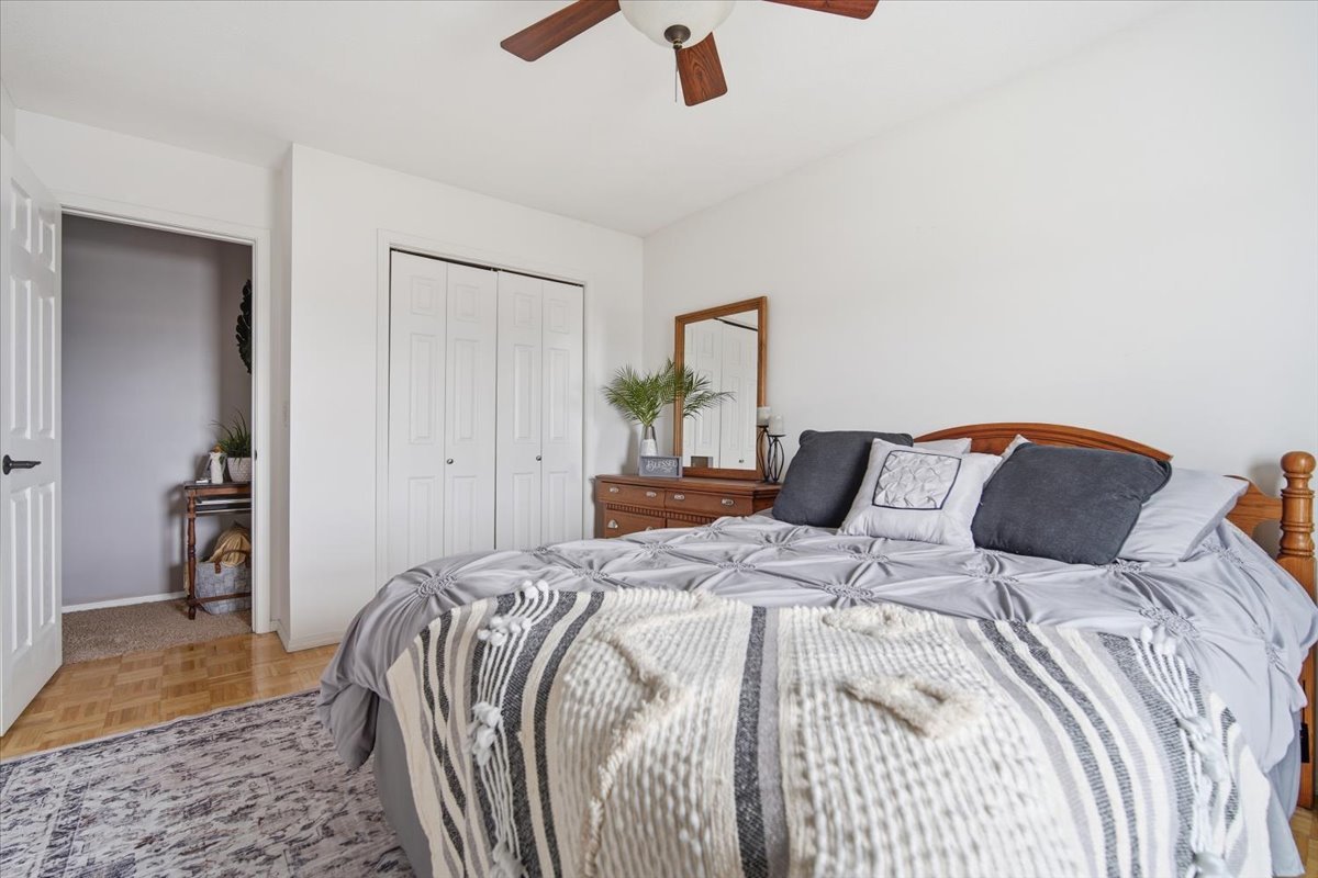 22 Long Cove Court, Bloomington, IL 61704