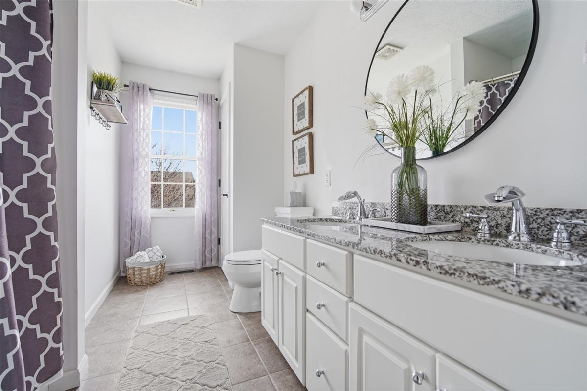 22 Long Cove Court, Bloomington, IL 61704