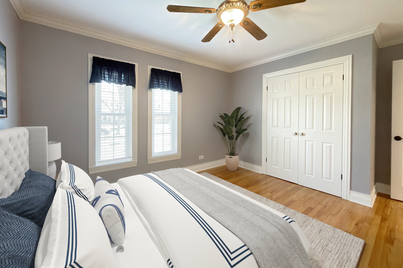 16 S Hi Lusi Avenue, Mount Prospect, IL 60056