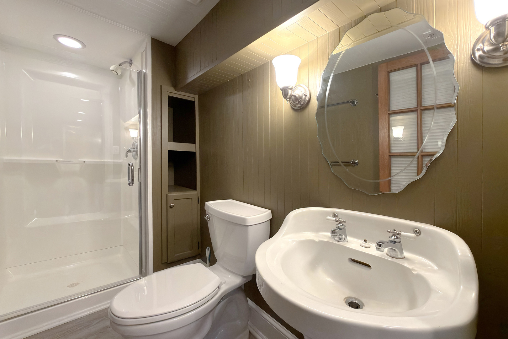 16 S Hi Lusi Avenue, Mount Prospect, IL 60056