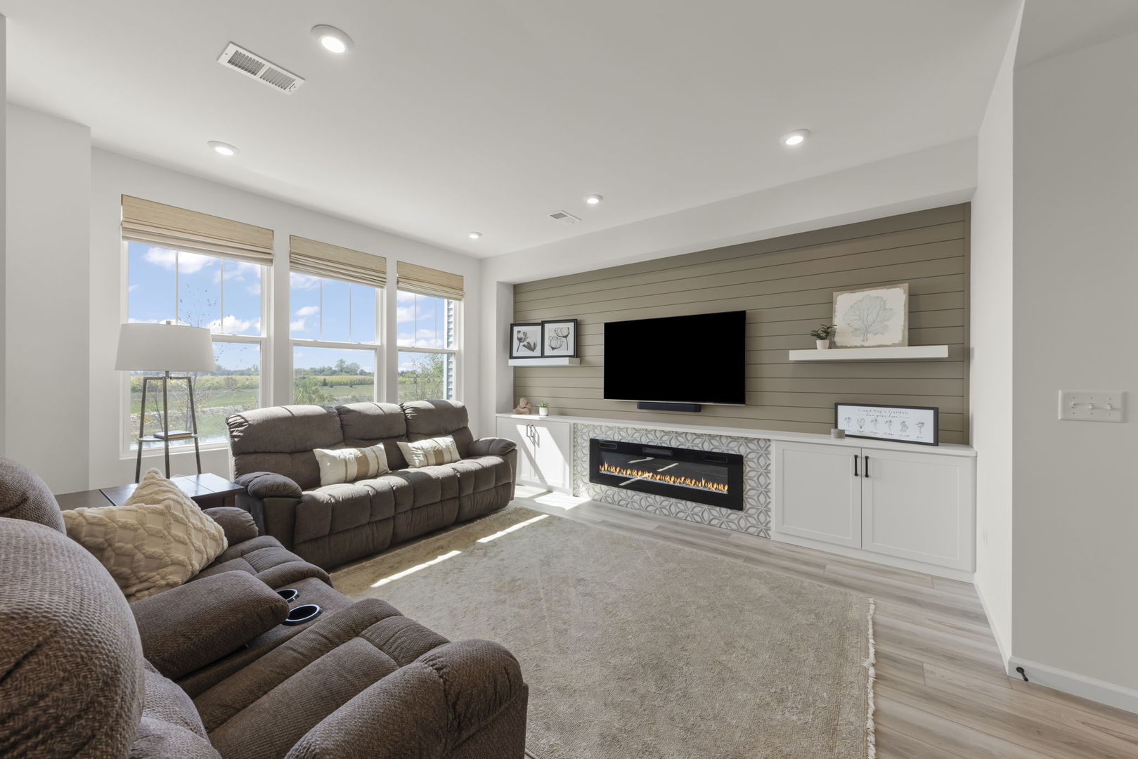 2267 Ryegrass Lane, Bolingbrook, IL 60490