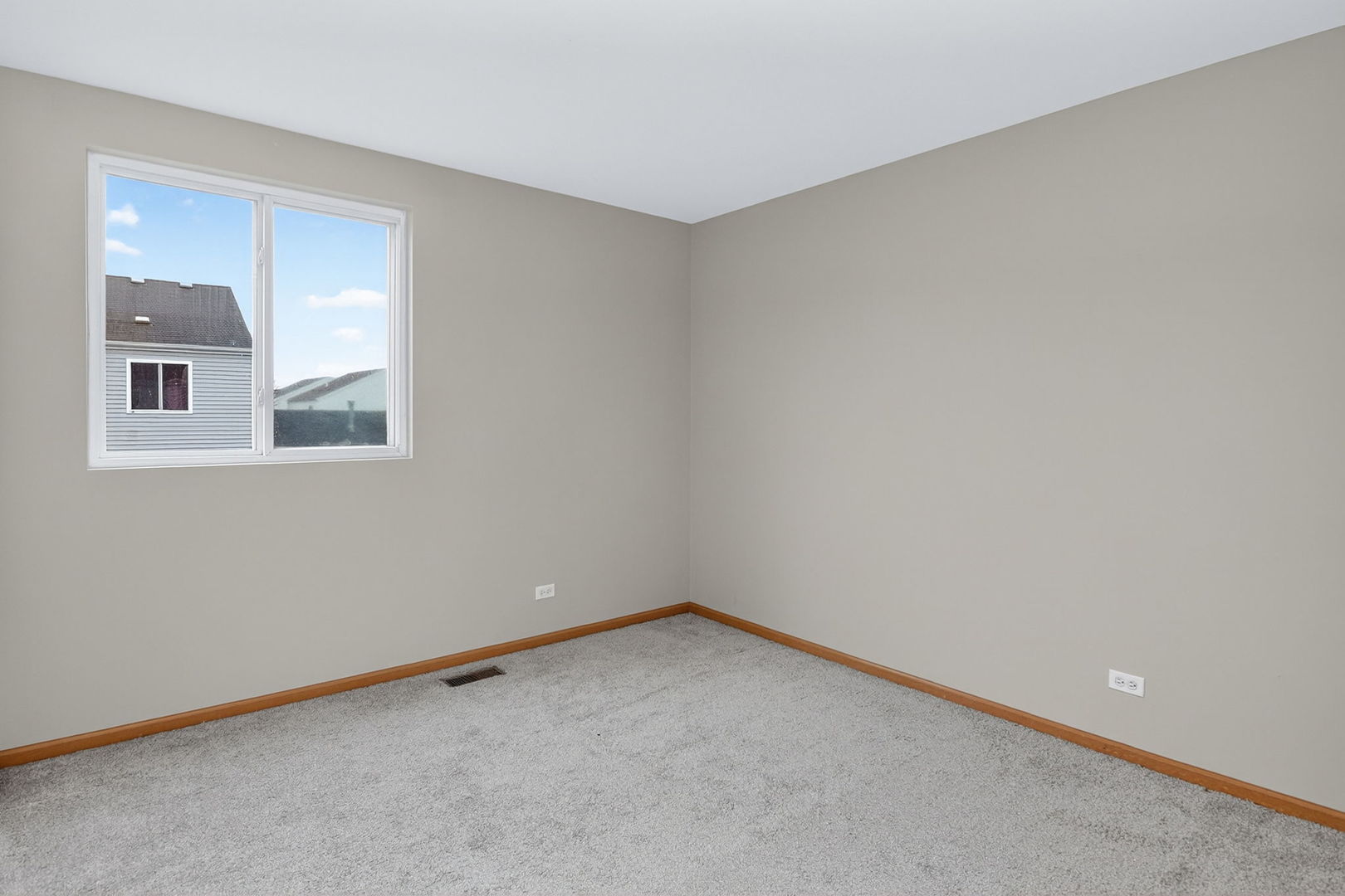 1735 Windcrest Lane, Aurora, IL 60504