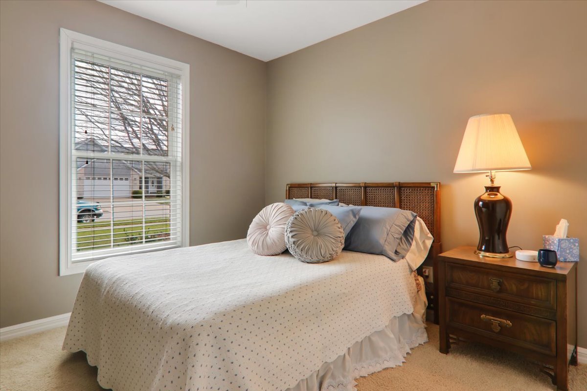 2219 Bracebridge Road, Bloomington, IL 61705