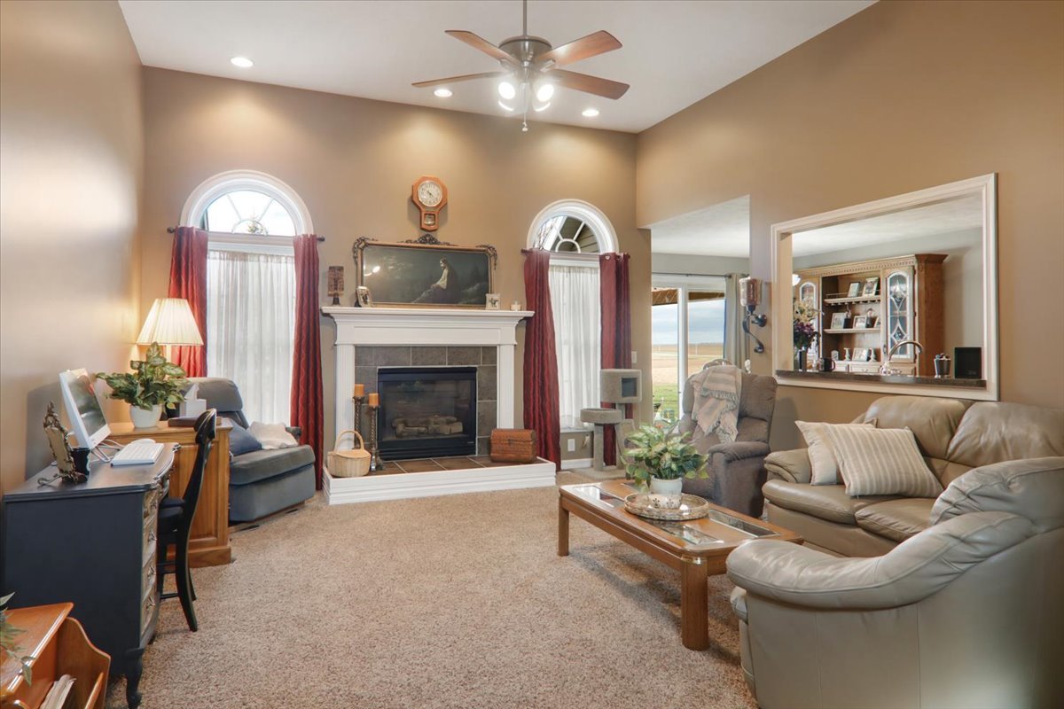 2219 Bracebridge Road, Bloomington, IL 61705