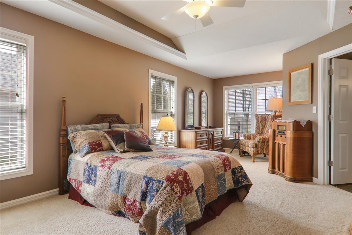 2219 Bracebridge Road, Bloomington, IL 61705