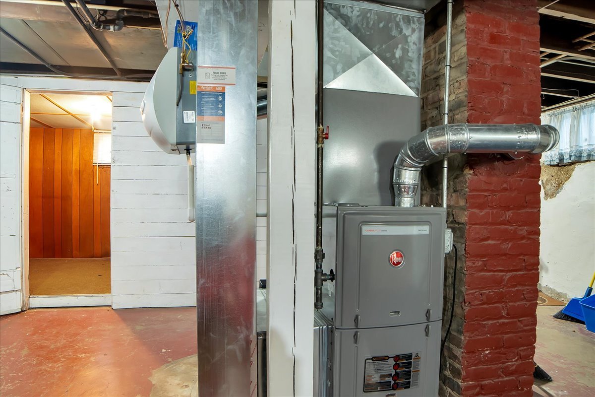 257 W Illinois Avenue, Aurora, IL 60506