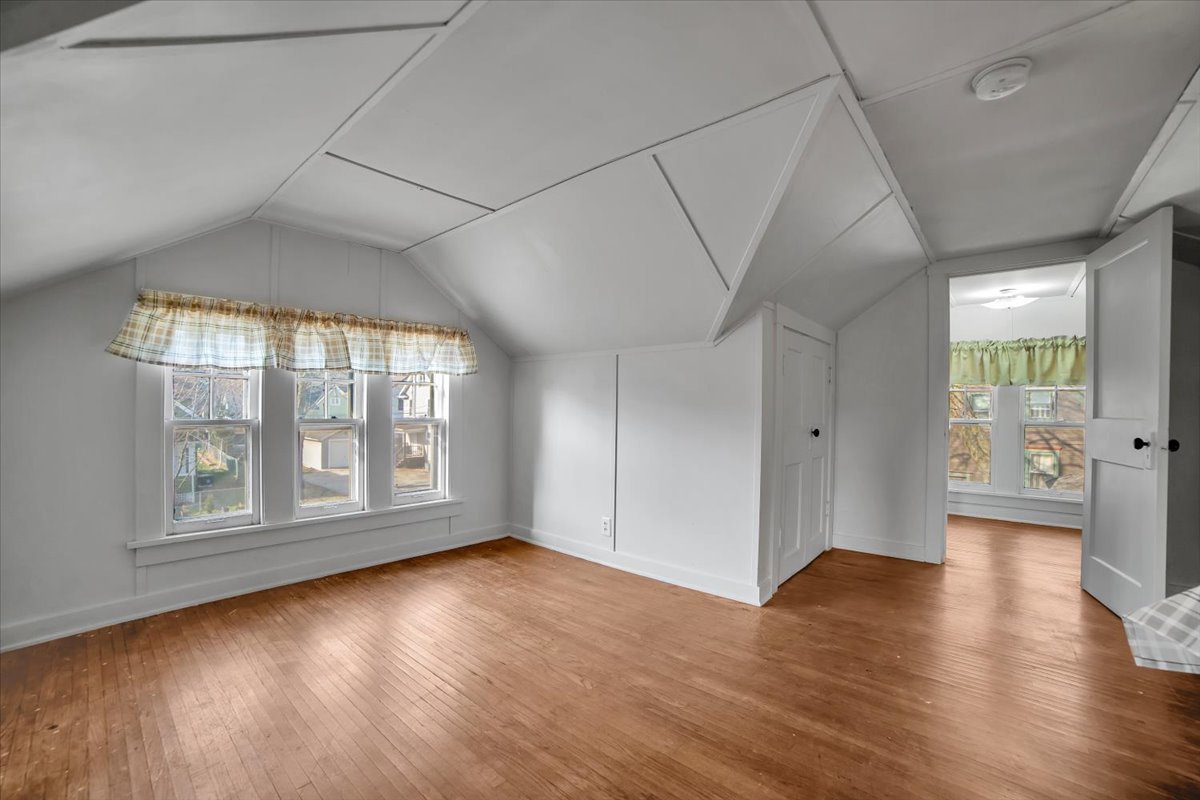 257 W Illinois Avenue, Aurora, IL 60506