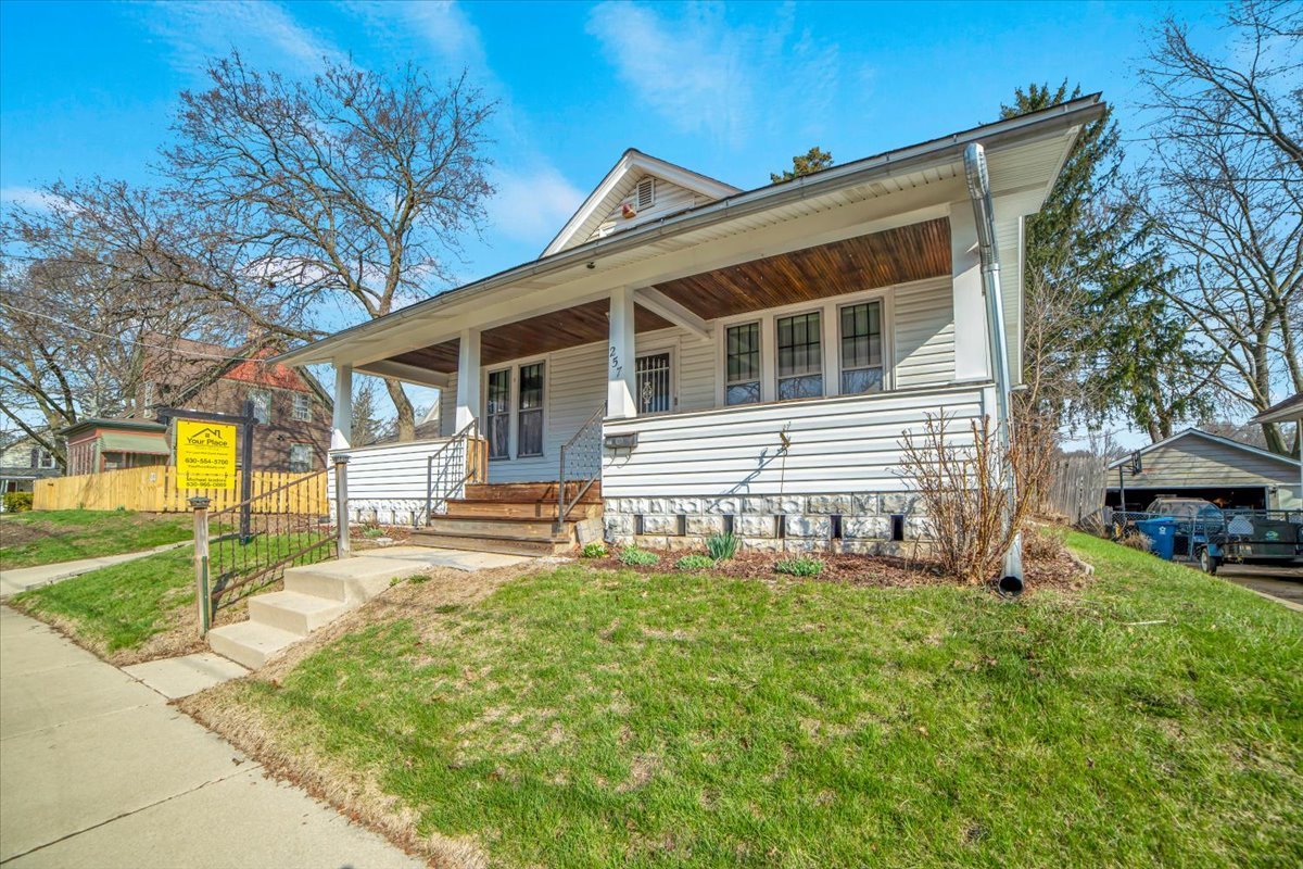 257 W Illinois Avenue, Aurora, IL 60506