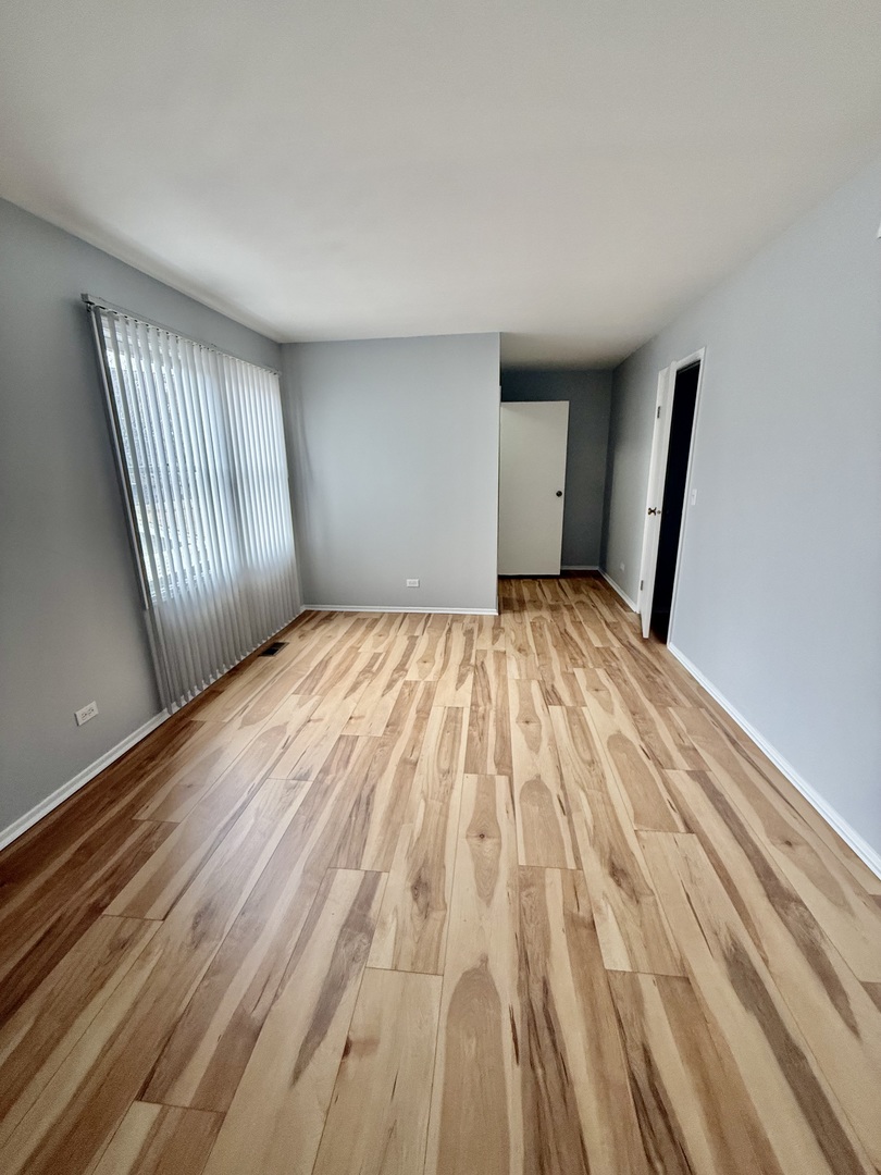 330 Hampton Court #D, Bloomingdale, IL 60108