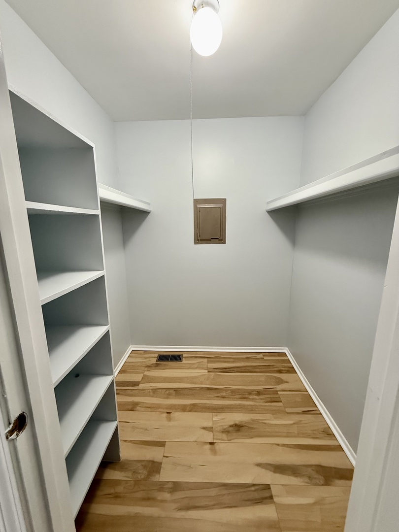 330 Hampton Court #D, Bloomingdale, IL 60108