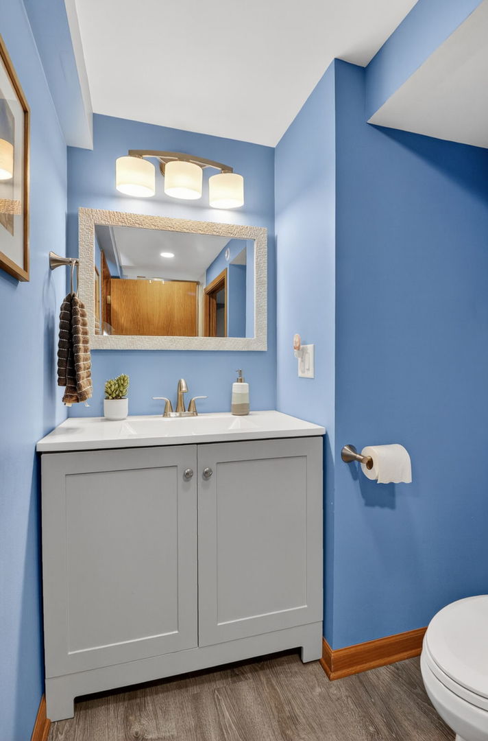 2123 Green Valley Road, Darien, IL 60561