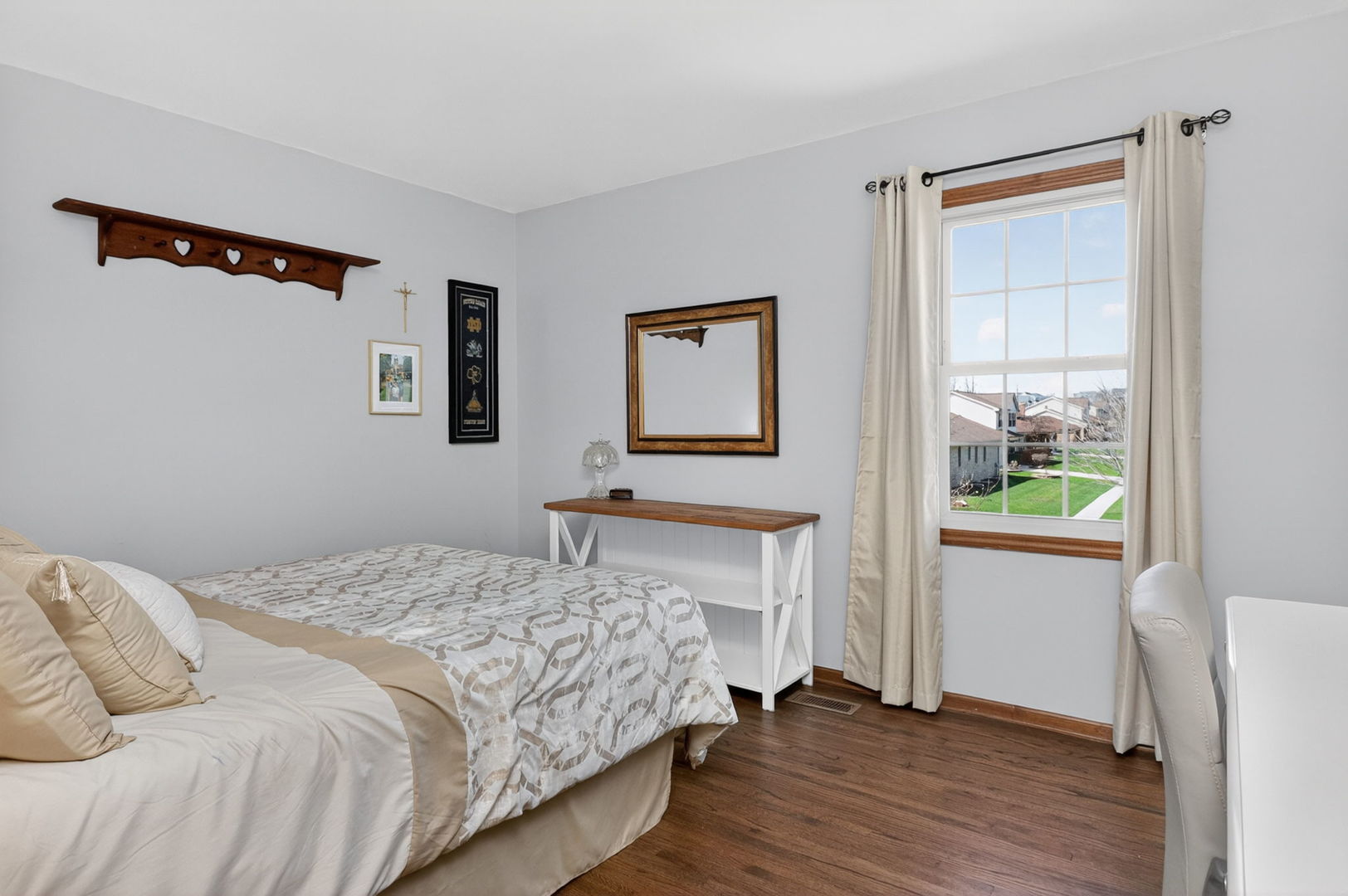 2123 Green Valley Road, Darien, IL 60561