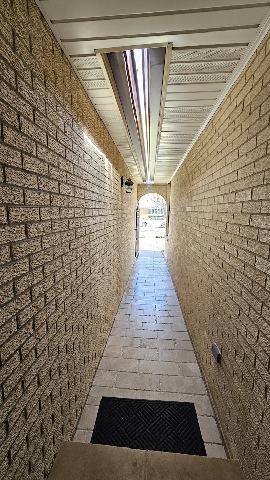 1208 N Walnut Avenue, Arlington Heights, IL 60004