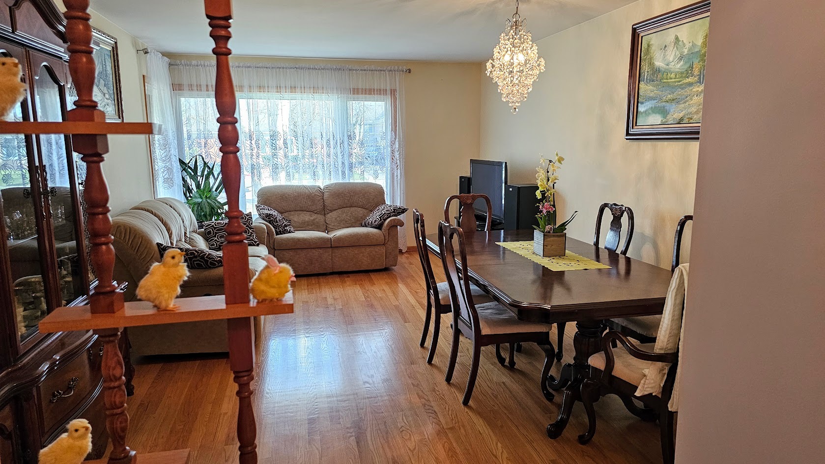 1208 N Walnut Avenue, Arlington Heights, IL 60004