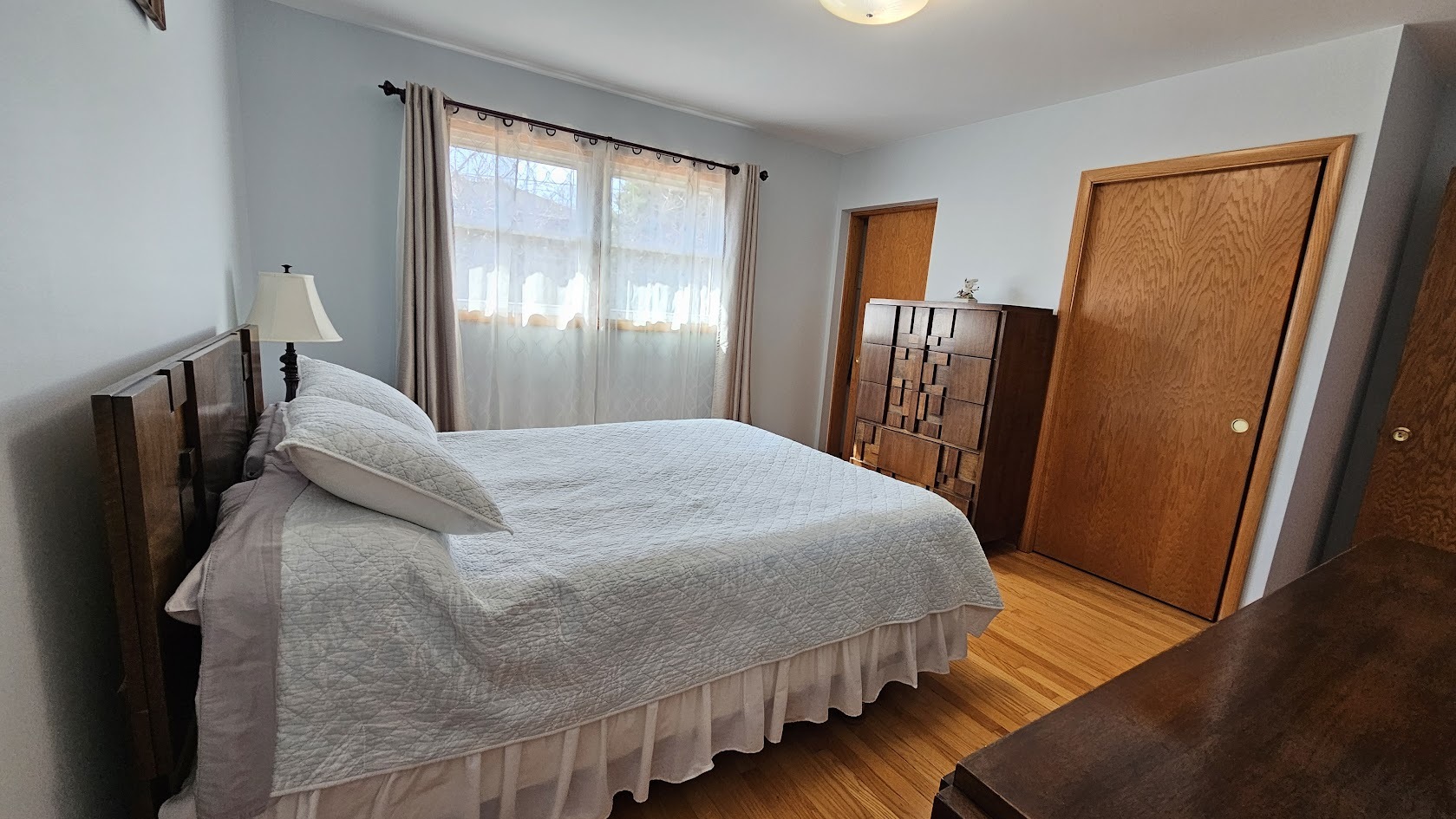 1208 N Walnut Avenue, Arlington Heights, IL 60004