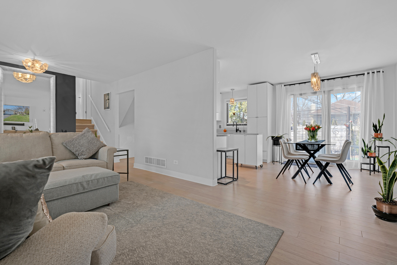 1613 Fairway Lane, Naperville, IL 60565