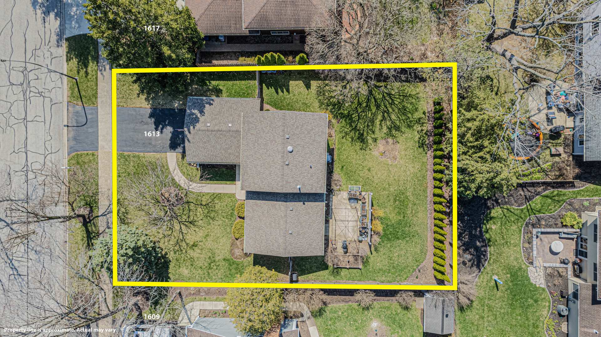 1613 Fairway Lane, Naperville, IL 60565