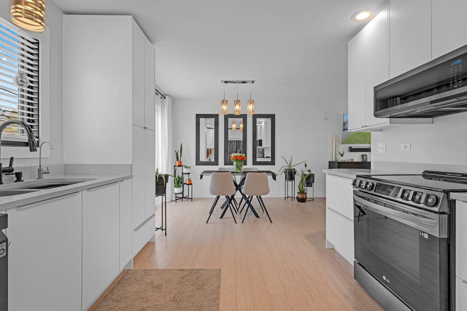 1613 Fairway Lane, Naperville, IL 60565