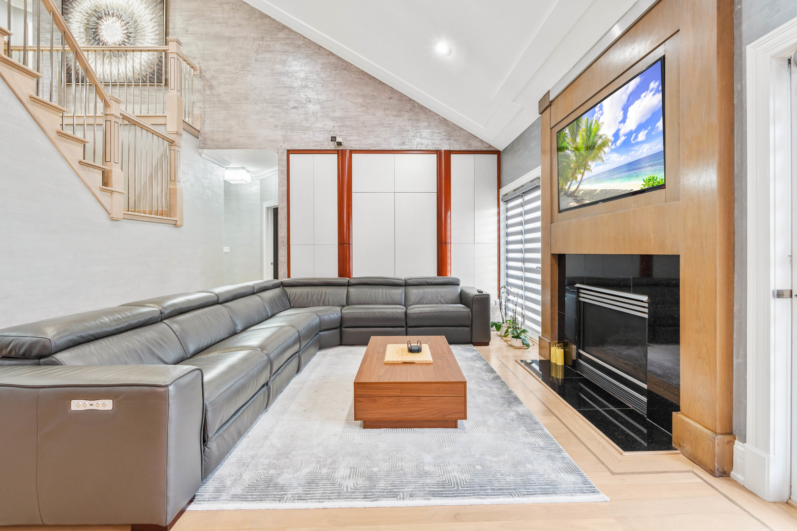 1337 Hiawatha Court, Highland Park, IL 60035