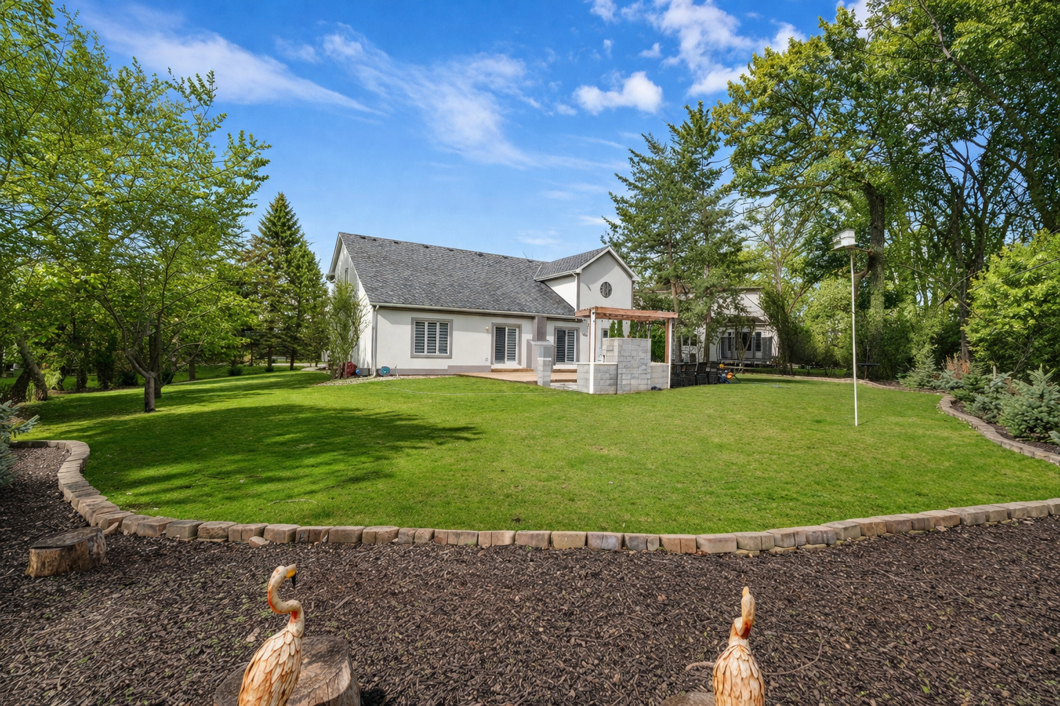 1337 Hiawatha Court, Highland Park, IL 60035