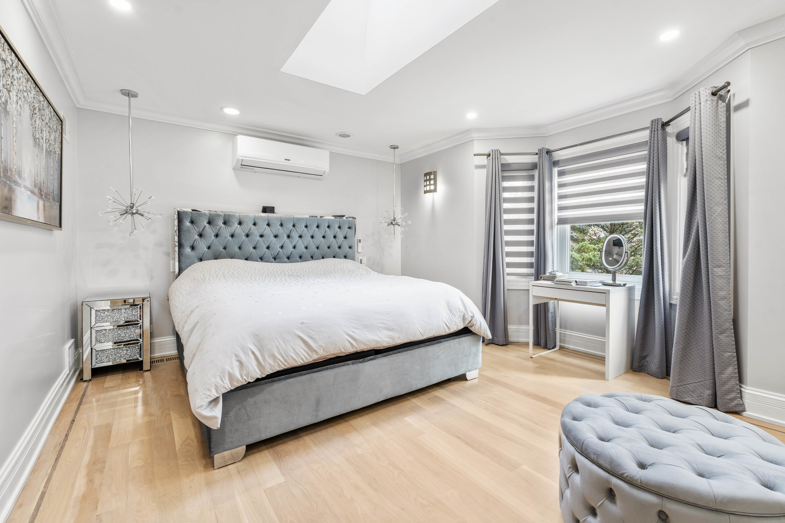 1337 Hiawatha Court, Highland Park, IL 60035