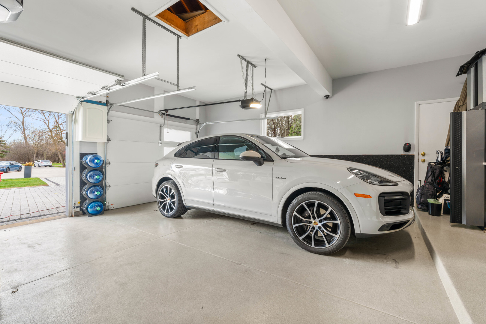 1337 Hiawatha Court, Highland Park, IL 60035