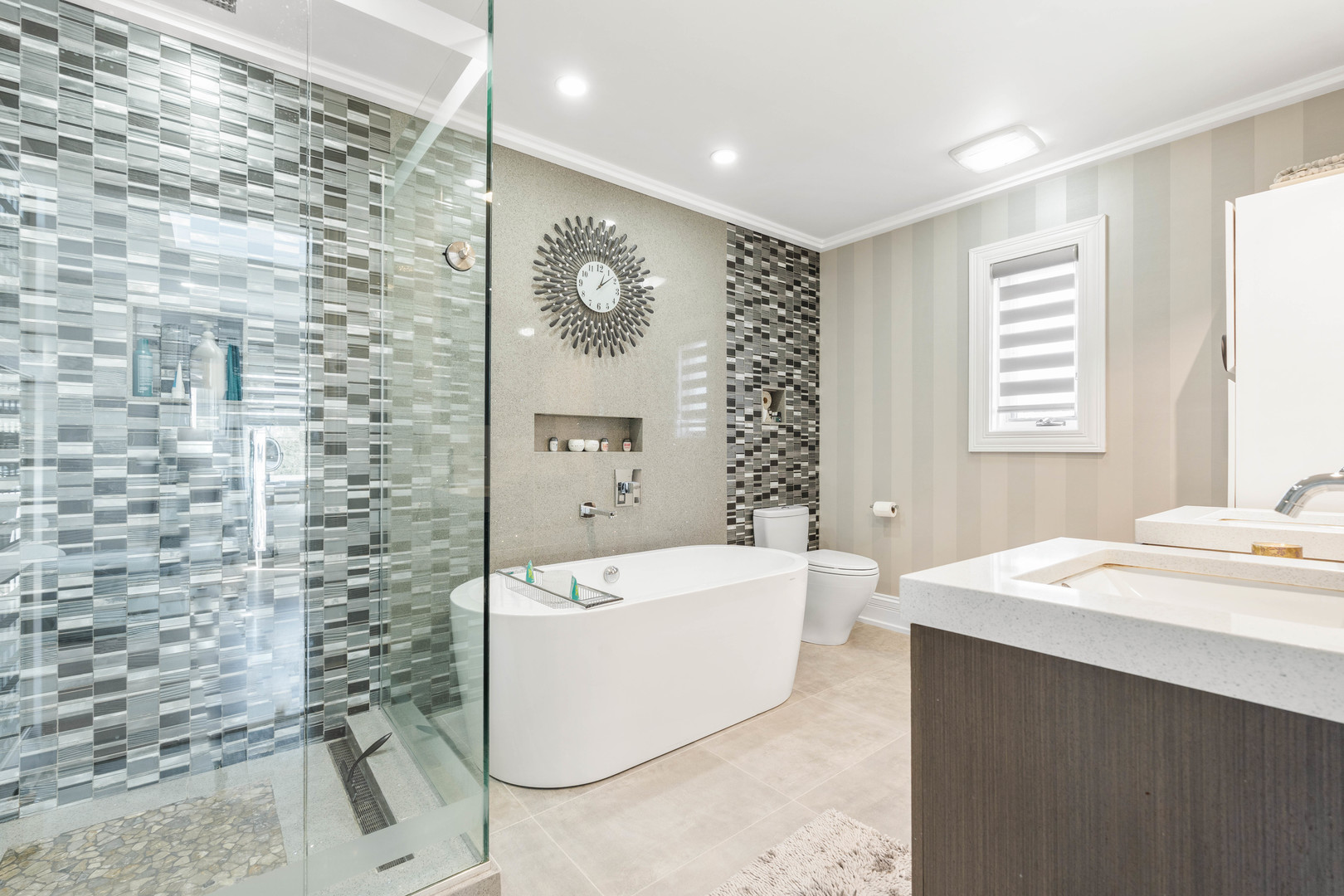 1337 Hiawatha Court, Highland Park, IL 60035