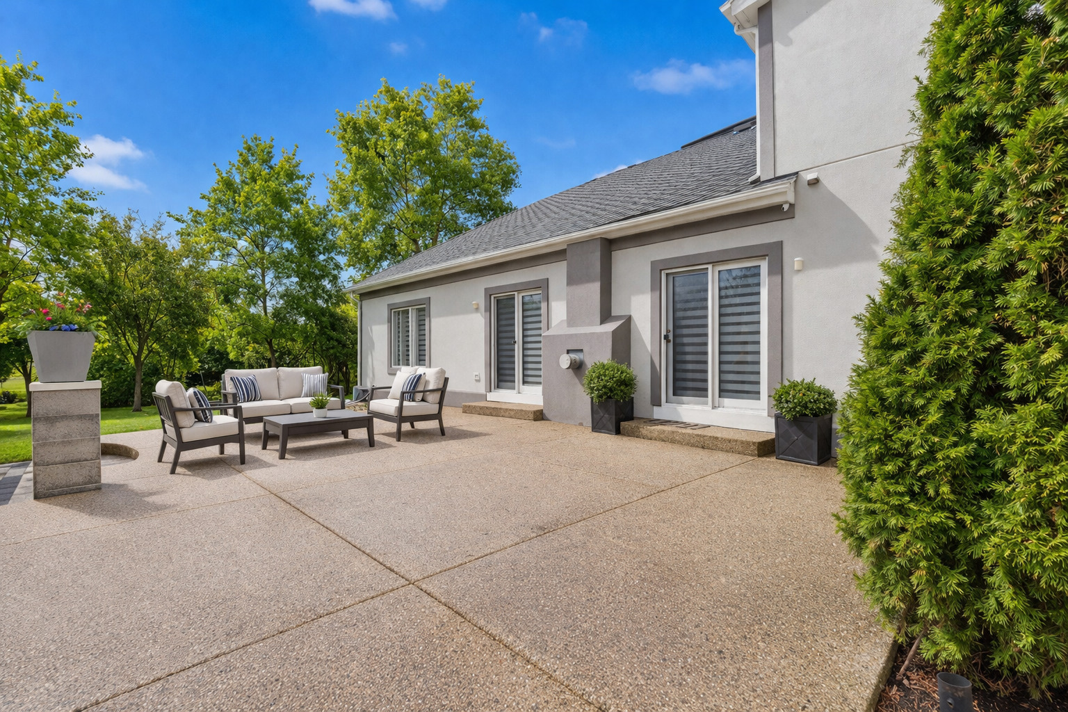 1337 Hiawatha Court, Highland Park, IL 60035