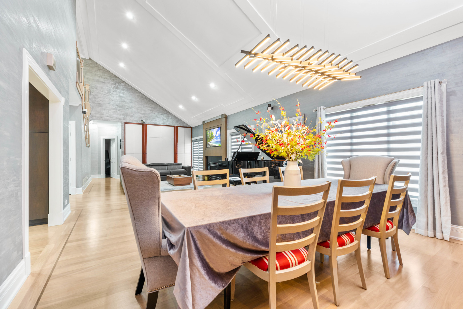 1337 Hiawatha Court, Highland Park, IL 60035