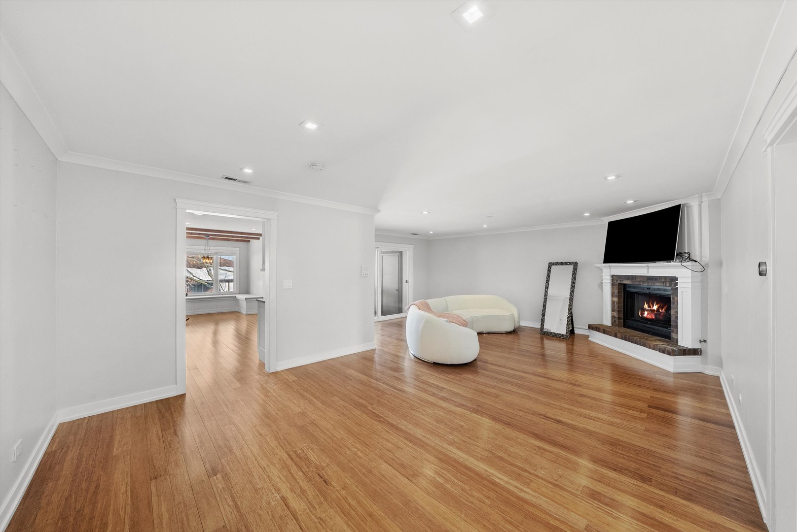 9748 Mill Drive #2E, Palos Park, IL 60464