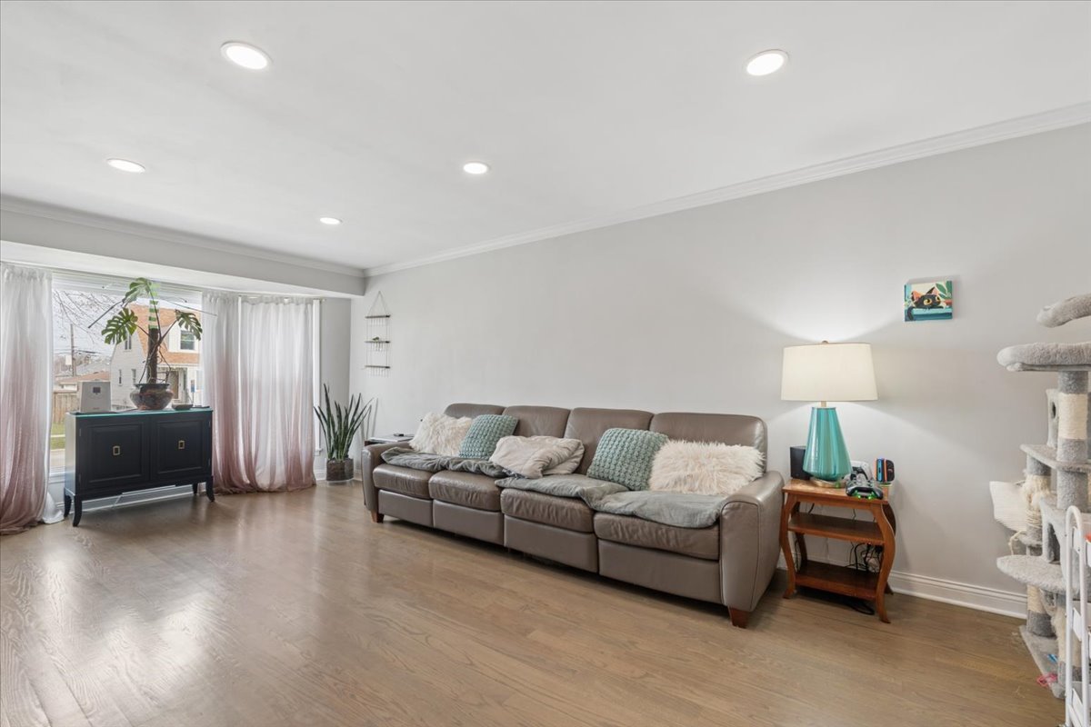 8657 W Lyndale Avenue, River Grove, IL 60171