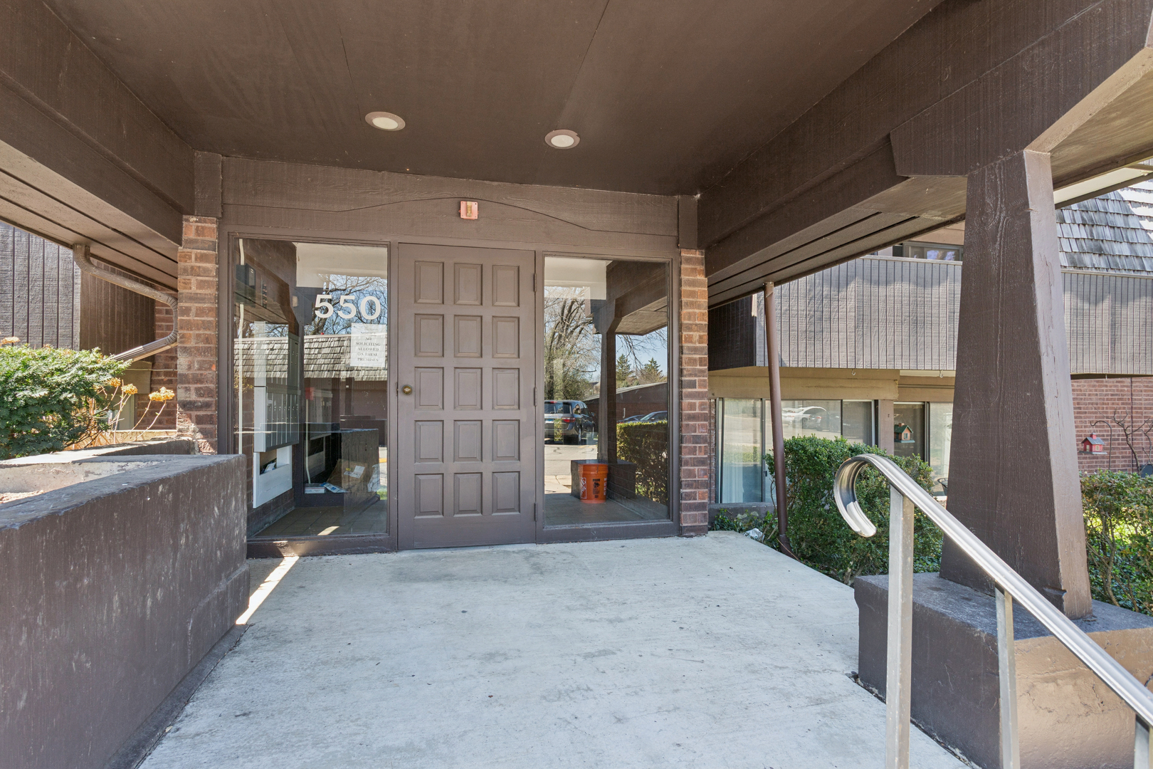 550 Timber Ridge Drive #204C, Carol Stream, IL 60188