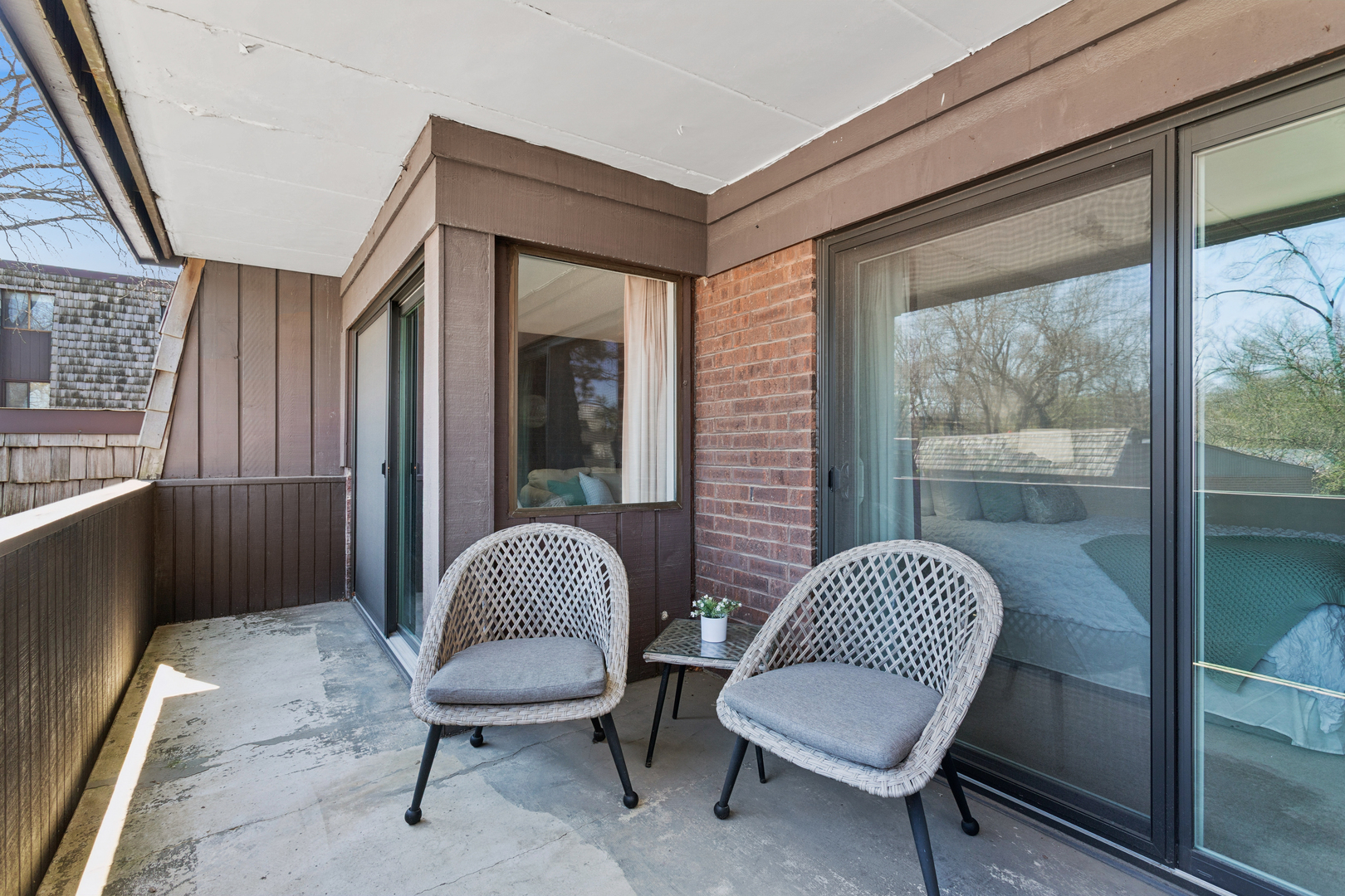 550 Timber Ridge Drive #204C, Carol Stream, IL 60188