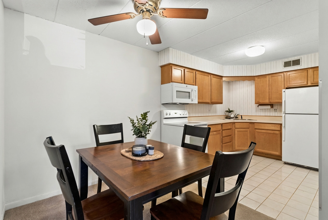 550 Timber Ridge Drive #204C, Carol Stream, IL 60188